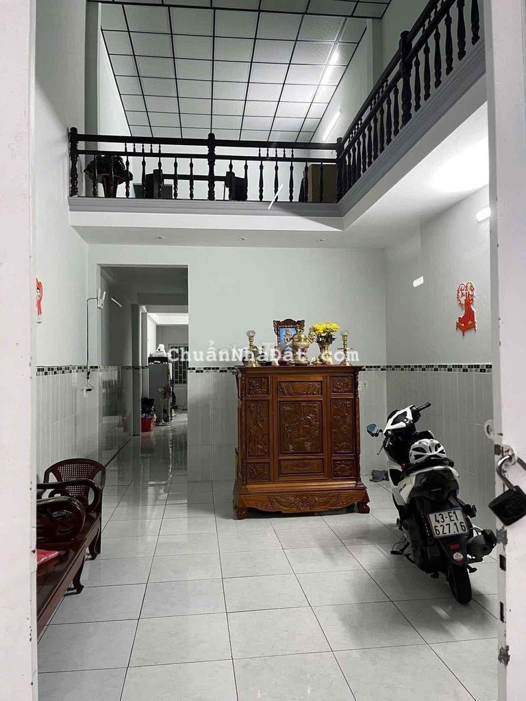 nhà 2 tầng nại hiên đông