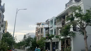 Bán nhà The Seasons ngay Lotte Lái Thiêu giá rẻ 6.7 tỷ.DT 5x20 1T 3L