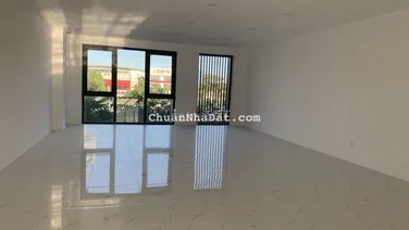 Cho thuê shophouse nhà phố TM Eco Xuân giá 10tr/ tháng. DT 6x25 1T 2L