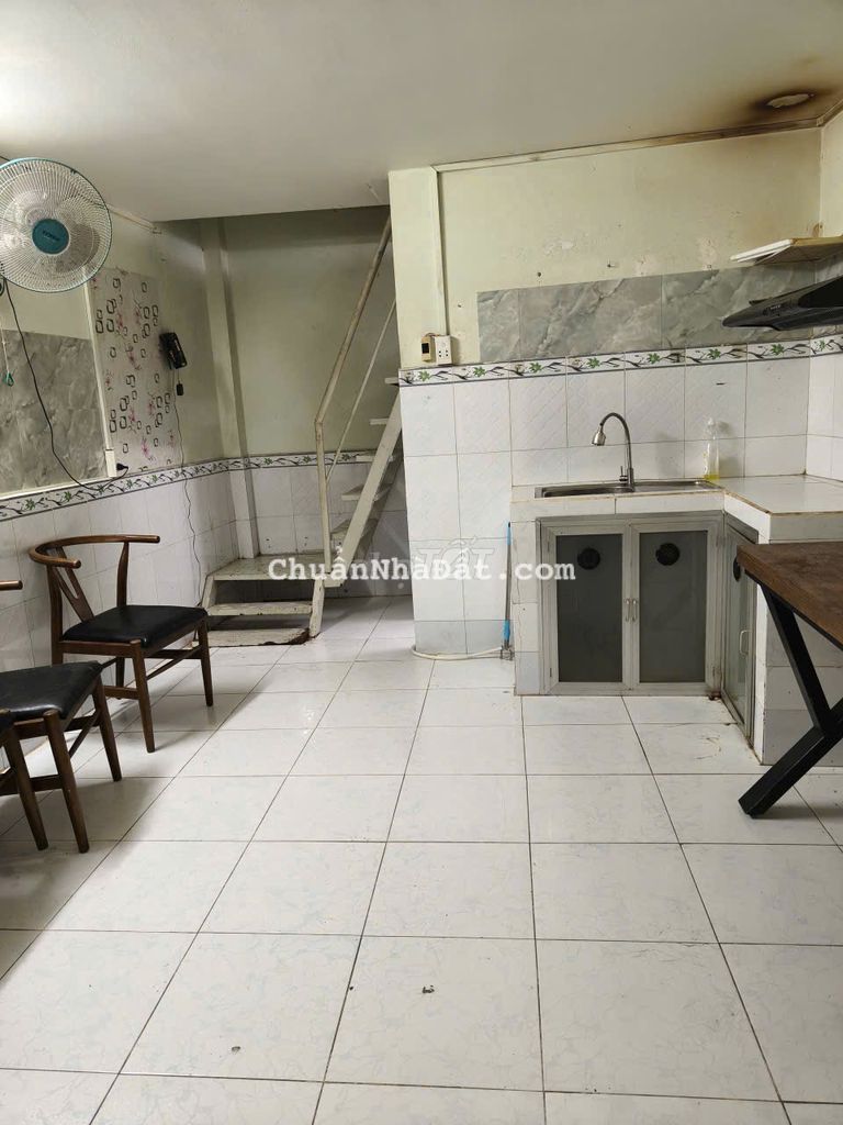 Nhà hẻm 118 Bùi Văn Ba