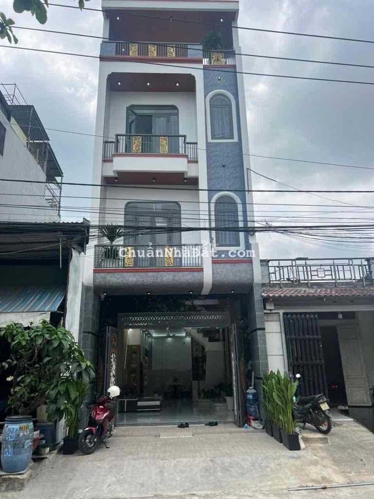 nhà phố hoàn công mới 100%