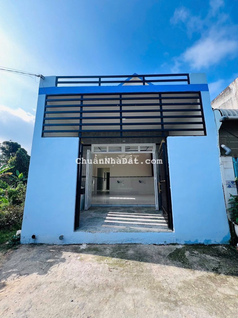 Nhà cấp 4 đường oto ngay ngã 3 mỹ hạnh , SHR 2PN tặng vườn đối diện