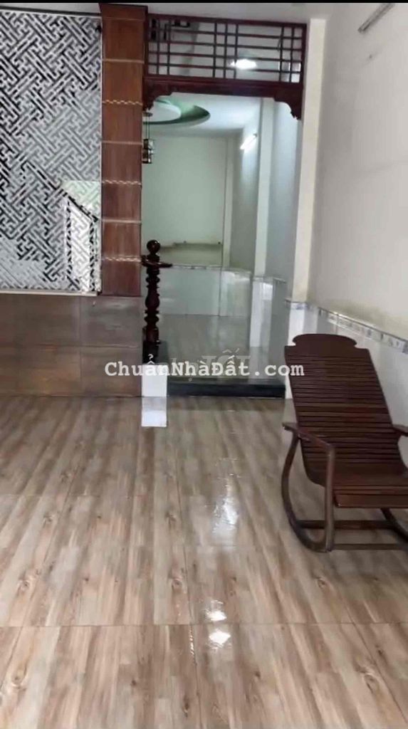 Cho thuê nhà phố gần vincom 550