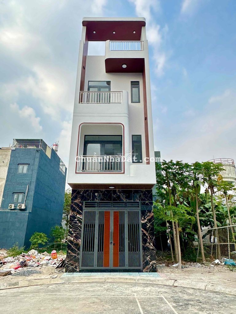 Nhà 3 Tầng Có Phòng ngủ dưới gần Aeon Thuận An Giá 5tỷ150