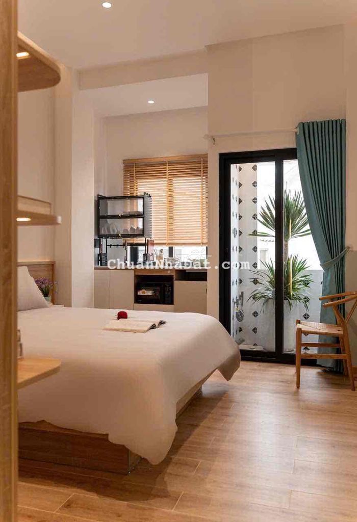 CHO THUÊ CĂN HỘ CỬA SỔ BAN CÔNG FULL NỘI THẤT GIÁ RẺ NGAY BÙI VIỆN Q1