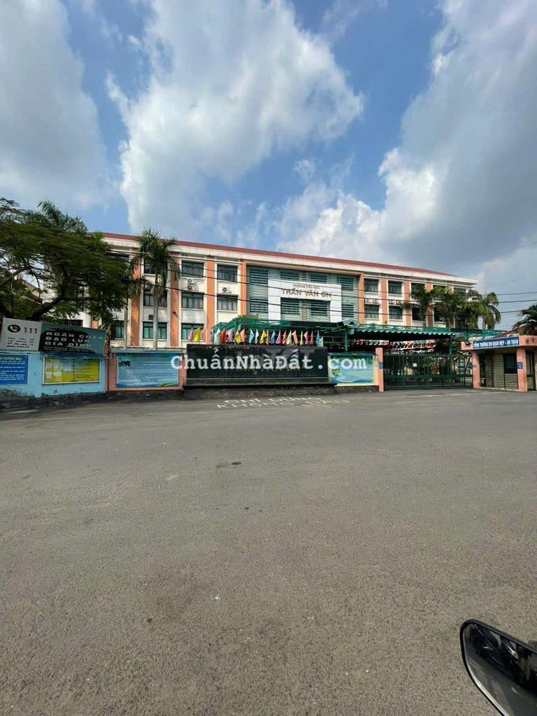 KHU PHÂN LÔ ĐỒNG BỘ 4TẦNG-8PN-ĐƯỜNG NHỰA 8M GẦN LÊ TRỌNG TẤN-5 TỶ +...