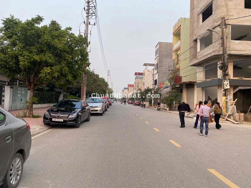 NHÀ 3 TẦNG 2 MẶT THOÁNG TRỤC KINH DOANH 100m2  NAM HỒNG ĐÔNG ANH