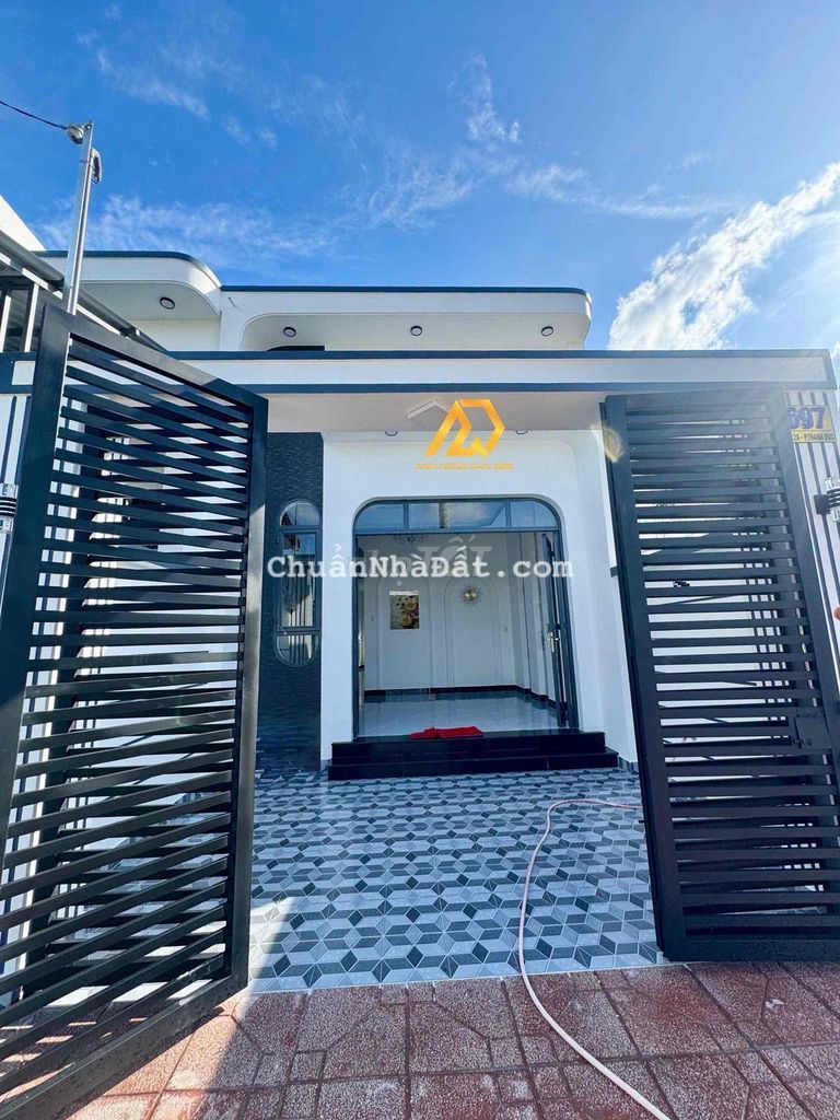 NHÀ MỚI ĐẸP KDC HOÀNG HẢO CẦN BÁN GẤP