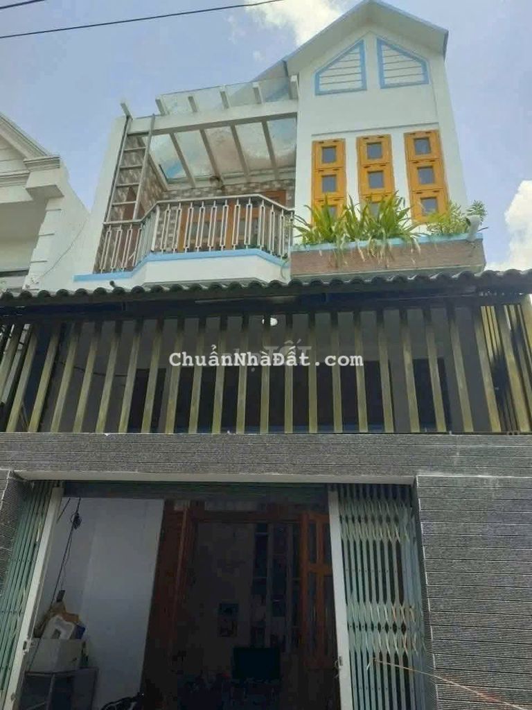 CHÍNH CHỦ CẦN BÁN TRỆT 1 LẦU 1 LỬNG Ở DĨ AN. DT 71M. 3PN, 3WC.