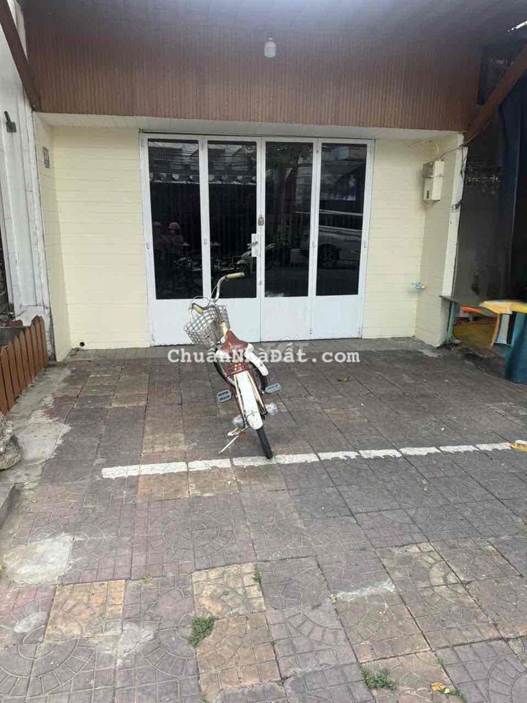 NHÀ MẶT TIỀN - TIỆN Ở LÀM VPCTY - LỚP HỌC - PHÒNG TẬP YOGA - EROBIC -