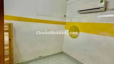 Cho thuê phòng 2tr1 mặt tiền đường gần Parcmall Q8