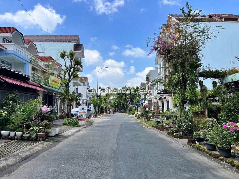 Bán gấp! Nền đẹp 6x19 = 114m2 KDC Nam Long