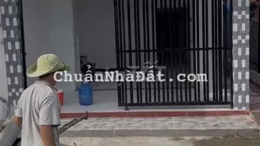 Bán nhà mặt tiền đường lộ lớn
