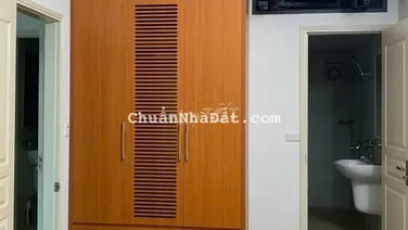 Cho thuê nhà tập thể Giảng Võ, 50m2, 2PN, 1 WC, đủ NL, ĐH, 5,9 triệu