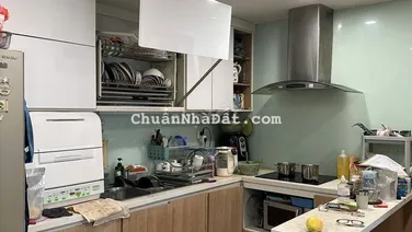 Cần bán gấp chung cư 112 m2,2 PN tòa Trung Yên Plaza số 1 Trung Hòa