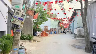 Nhà ngay TT dĩ an , bình dương củ HCM 130m2, nhà hoàn công mới 100%