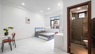Cho Thuê Studio 35m2 Full NT Luxury Sáng Thoáng Ngay Kế Siêu Thị Big C