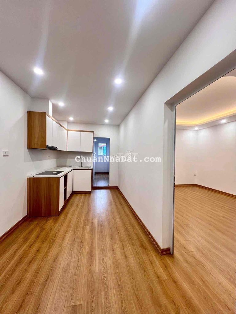 Căn hộ Thanh Xuân Bắc 60m2 2PN sổ đỏ giá 3.95 tỷ