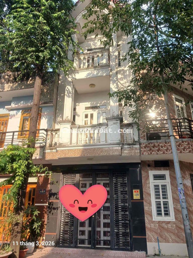Nhà 2 lầu khu dân cư Toa xe 1 giá 8 triệu 500