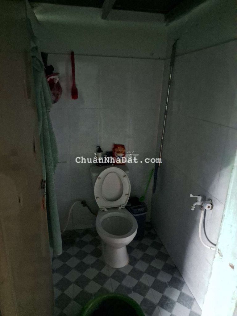 Cho thuê phòng nhà mặt tiền 84 Lê Văn Tâm