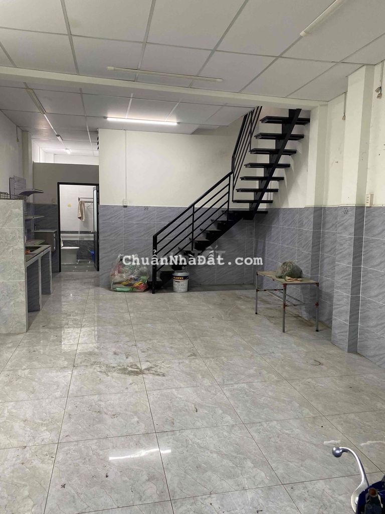 NHÀ MẶT TIỀN CHO THUÊ 9TR