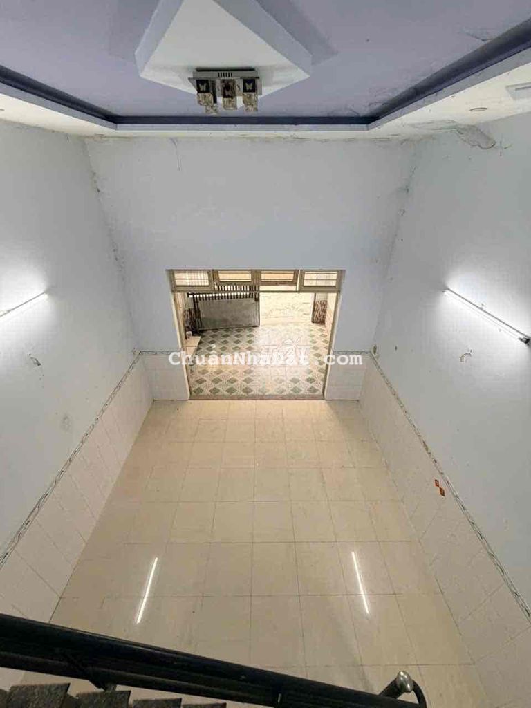 Bán nhà sổ Hồng riêng hóc Môn 5x17m 3ty 680tr