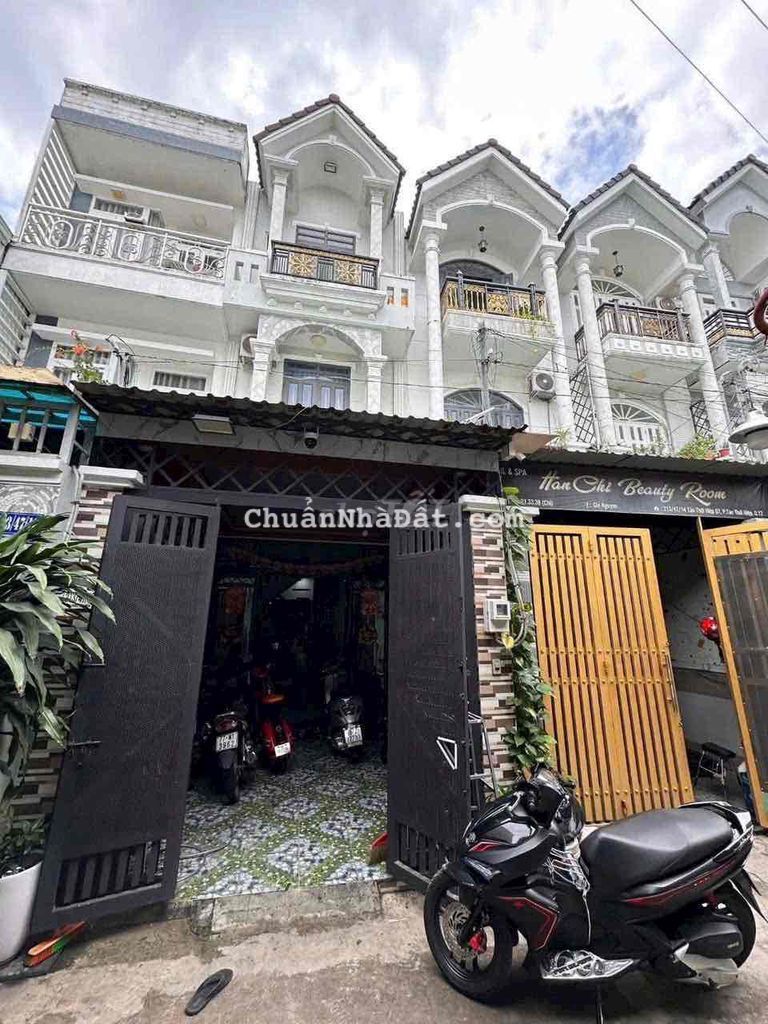 Nhà 2 Lầu 4Phòng - Gần Siêu Thị Mega - Đ.Trương Thị Hoa Q12