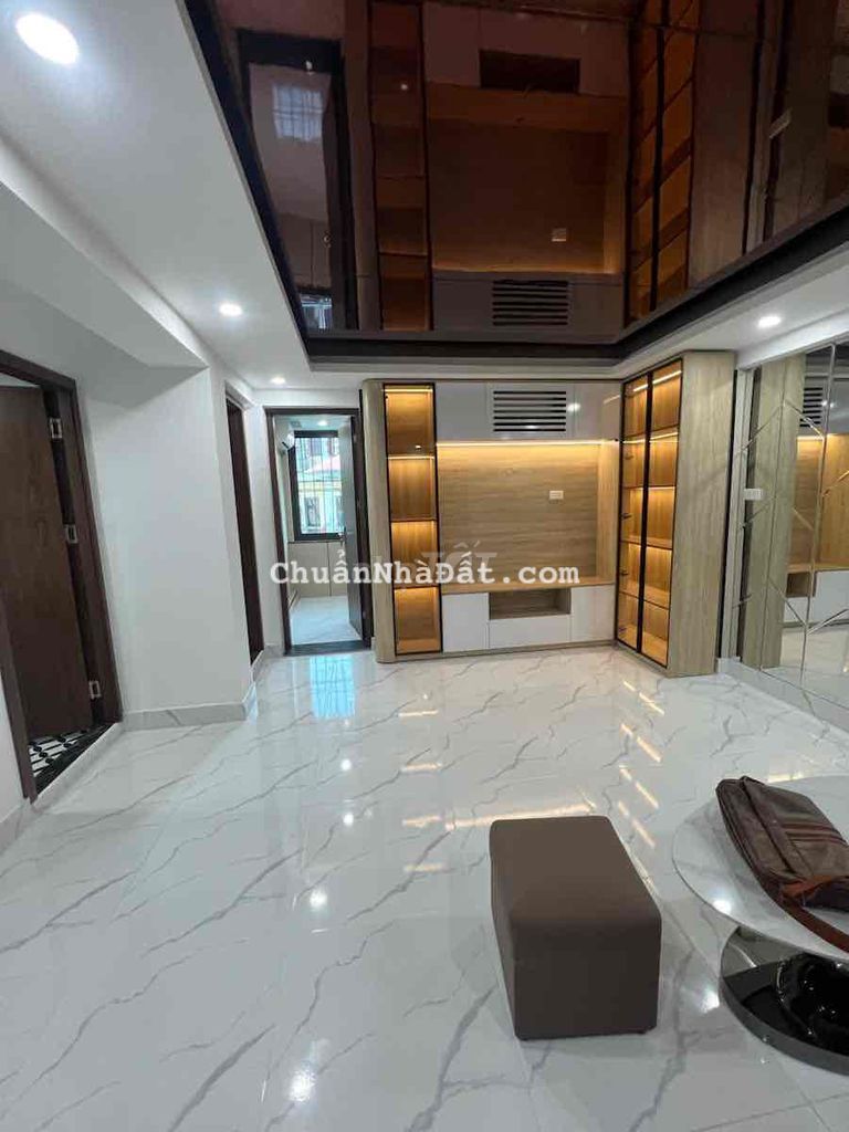 Nhà quá đẹp 80 m2 sổ đỏ tt ĐHBK phố Nguyễn Hiền HBT 3 ngủ ô tô đỗ cửa