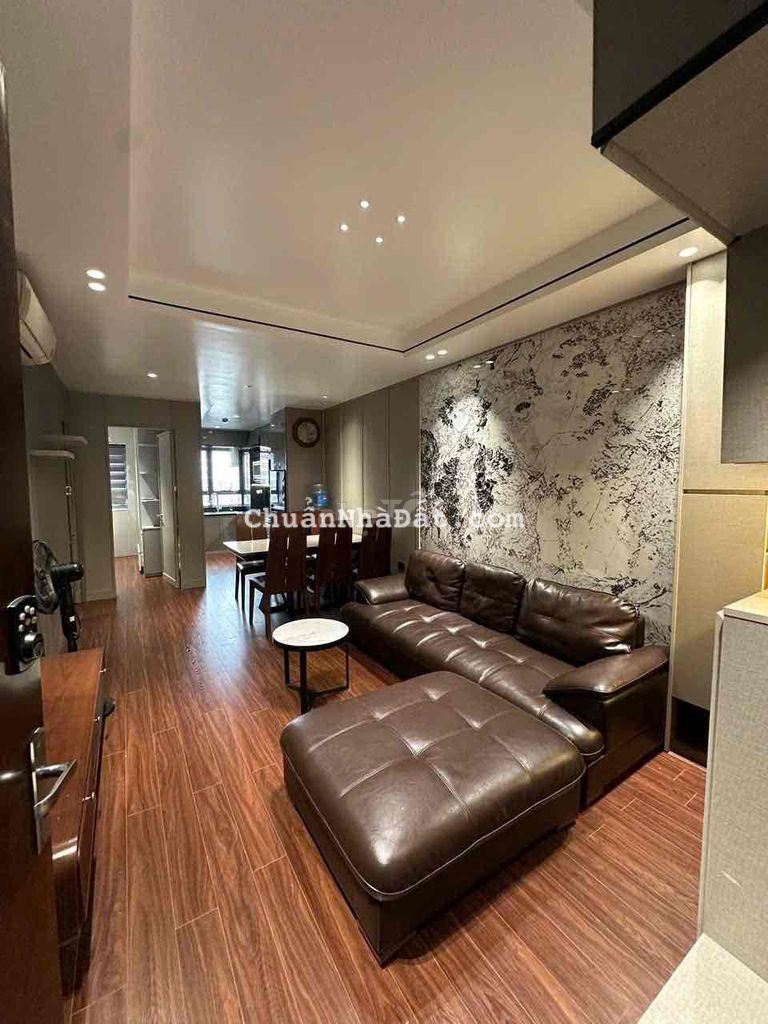 Bán căn hộ 2N, 2VS 3.95 tỷ Phố Xốm, cạnh trường ĐH Đại Nam