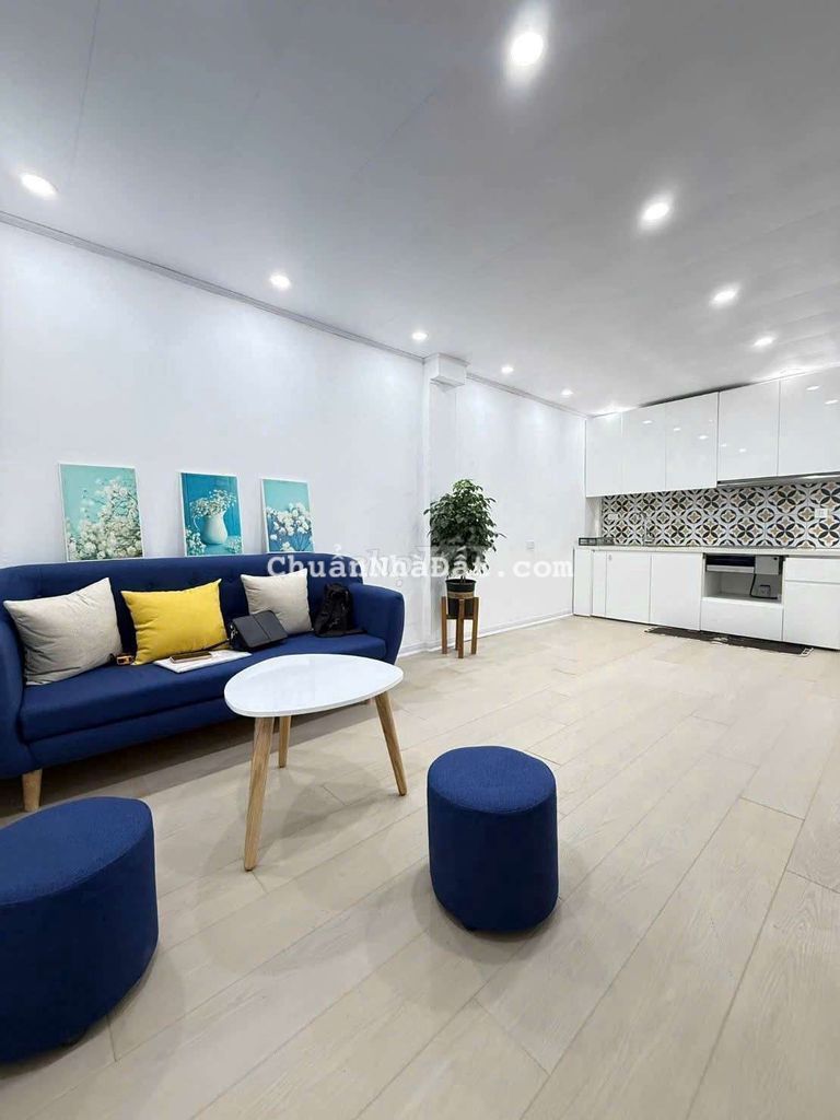 Hiếm! Tập thể Bách Khoa tầng 2 70m 3 ngủ thoáng gần phố ôtô đỗ cửaSĐCC