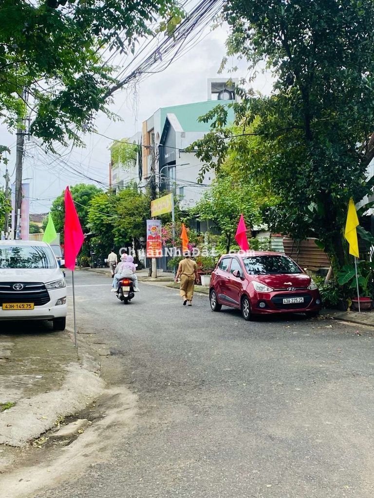 Nhà 2 tầng mặt tiền sát Nguyễn Hữu Thọ và Nguyễn Trung Ngạn