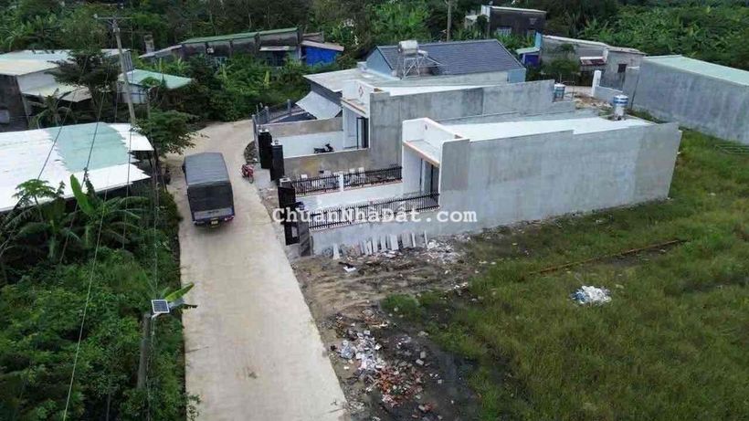 Nhà mới xây ấp 7 sông trầu giá tốt