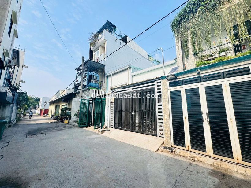 Bán nhà Phạm Văn Đồng - Linh Đông - 75m2 - 3 Tầng - Ôtô Ngủ Trong Nhà