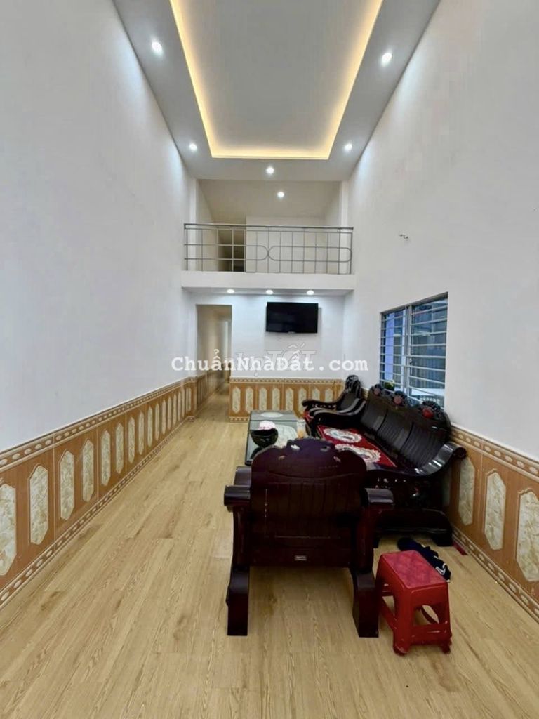 Bán nhà kiệt Nguyễn Phước Nguyên, vài bước chân ra chợ.