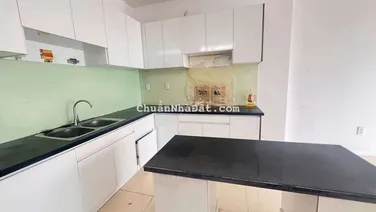 Chung cư P.H không nội thất, có kệ bếp