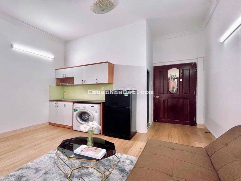 Căn hộ full nội thất 2PN -1PK cực rộng ngay CV Hoàng Văn Thụ, Tân Bình