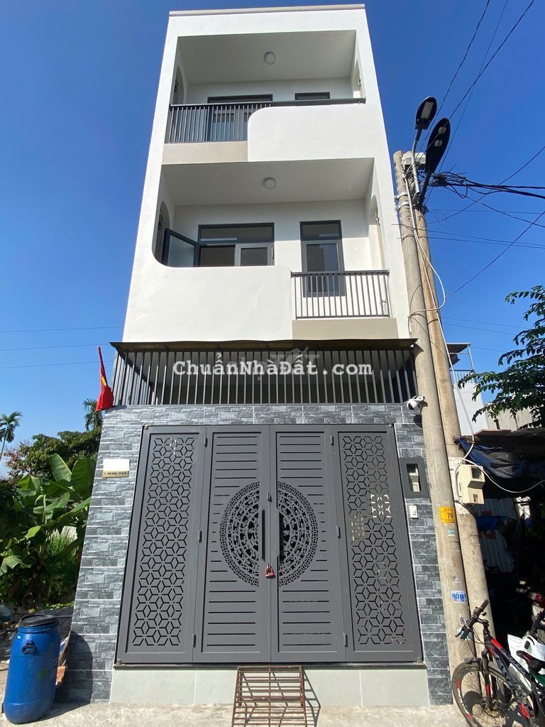 Bán bề ngang 5m, xe hơi đậu trong nhà, Thiết kế đẹp 2 sân thượng