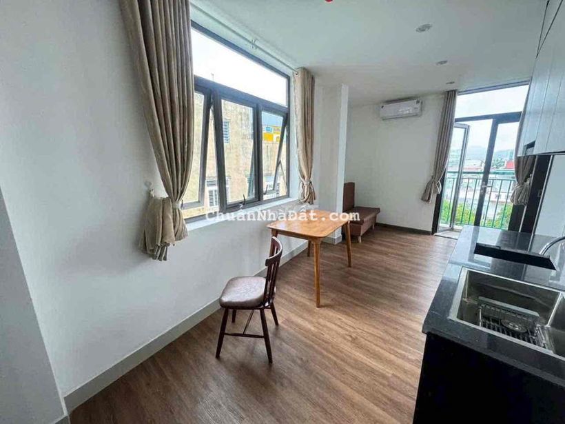 Cho thuê căn hộ 1 phòng ngủ ngay trung tâm thành phố