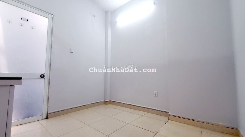 Phòng tách đôi: 1 PK, 1 PN, sẵn bếp + máy lạnh, ban công, XVNT, P.26 !
