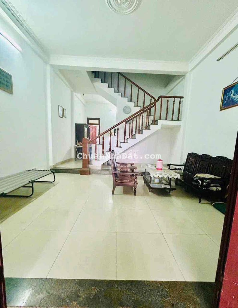 cho thuê nhà 2 tầng mặt tiền Trần Đình Tri