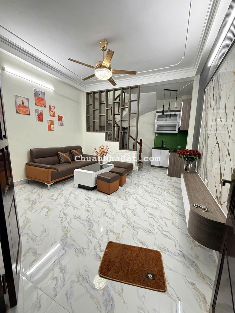 Cc Cho thuê nhà Phố Giáp Nhị - Thịnh Liệt - 28m2 - 5 tầng -sát ô tô