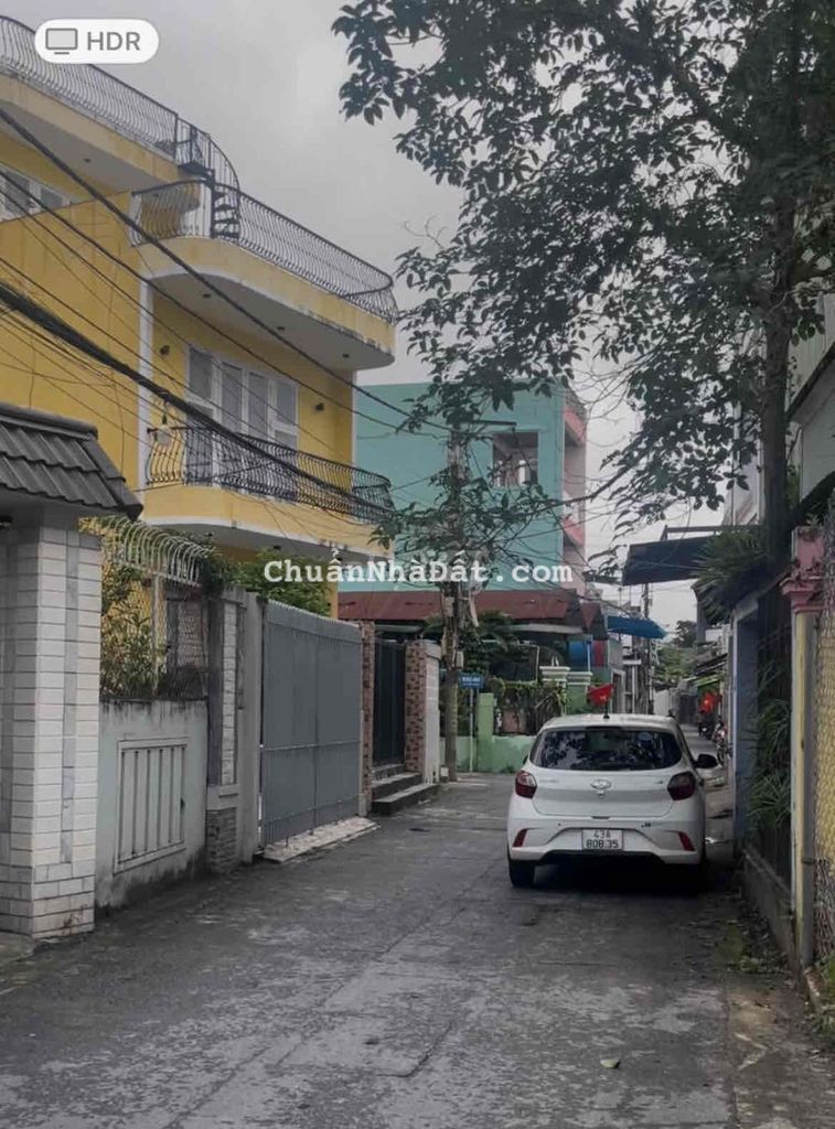 Nhà 3 Tầng kiệt nhựa ô tô