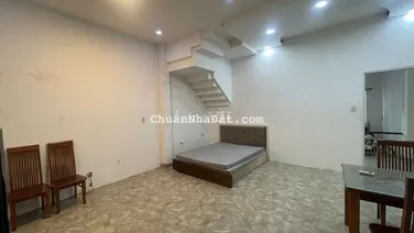 - Giáp Q7 - Phòng 40m2 Giá 3.5 - Có Nội Thất