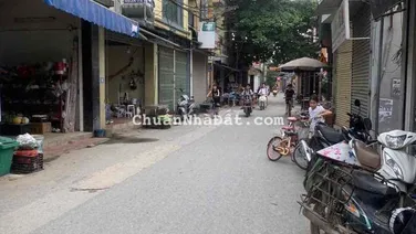 Mình cần bán đấ full thổ cư, gần chợ