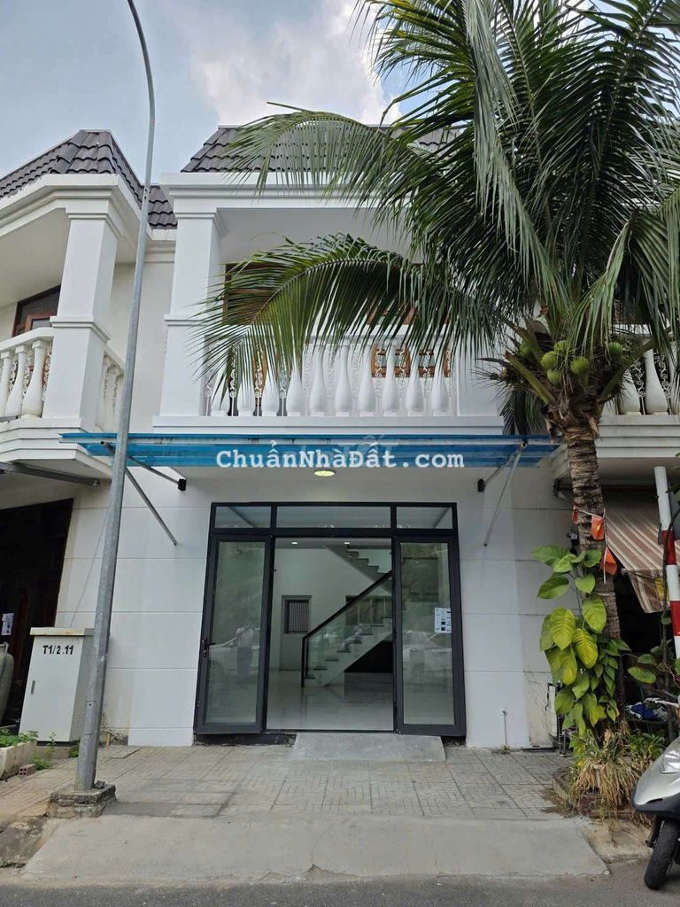 Bán nhà phố đức huy champaca đông hòa dĩ an