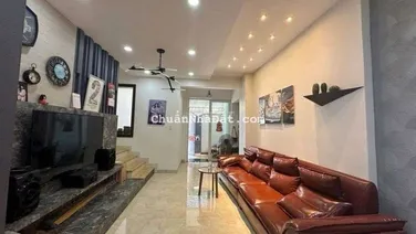 NHÀ 3 TẦNG 5.3M X 14M - ĐƯỜNG Ô TÔ - Ở NGAY CHỈ 6.X TỶ