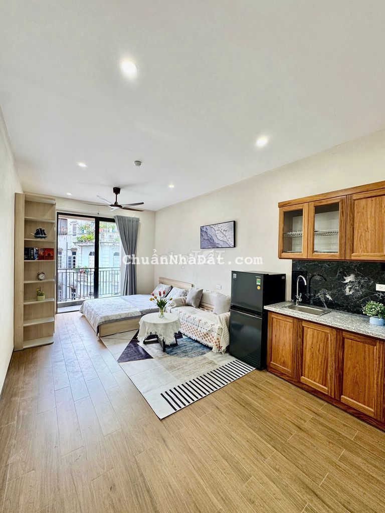 NHÀ MỚI TINH FULL ĐỒ BAN CÔNG SIÊU THOÁNG NGAY CÔNG VIÊN HOÀ BÌNH