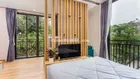 Cho thuê căn hộ ban công siêu đẹp y hình MT gần Ngay Cầu Rồng