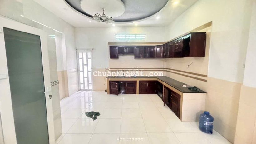 CHO THUÊ NHÀ SÂN ĐẬU OTO P PHÚ HỮU GIÁP QUẬN 2 5X20 3 PHÒNG