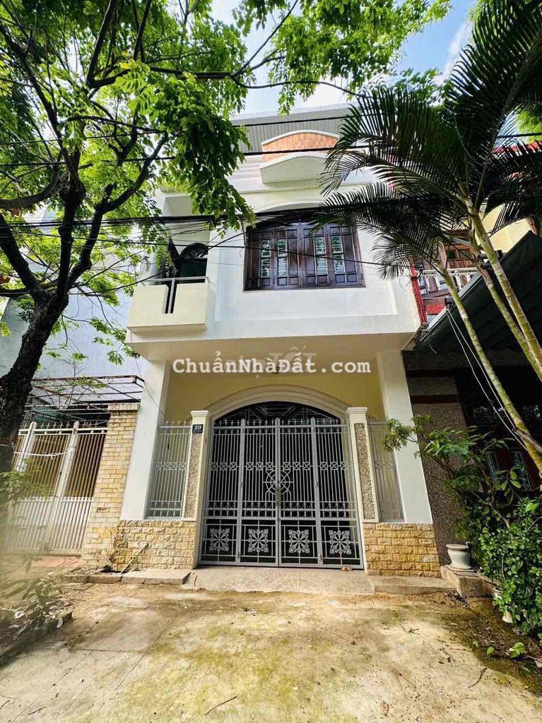 🔥 Nhà 3 tầng kiên cố đường Hoà Minh 4 , sát biển Nguyễn Tất Thành